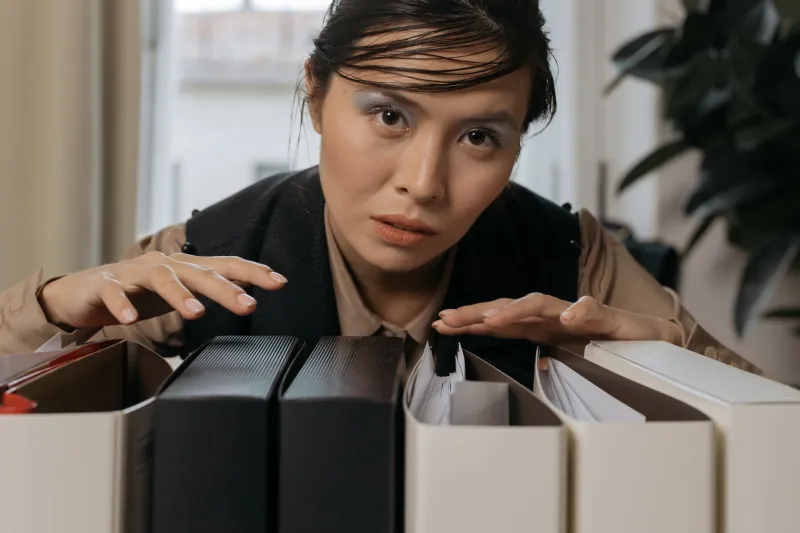 Archive Overload: How Sellers Drown Buyers in Documents and Lose Deals in the Process