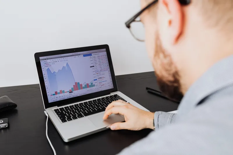 What Buyers Read Between the Lines: The Rising Demand for Data Room Activity Intelligence
